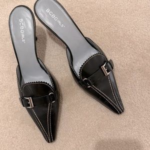 BCBGirls black buckle mule, 7.5 M